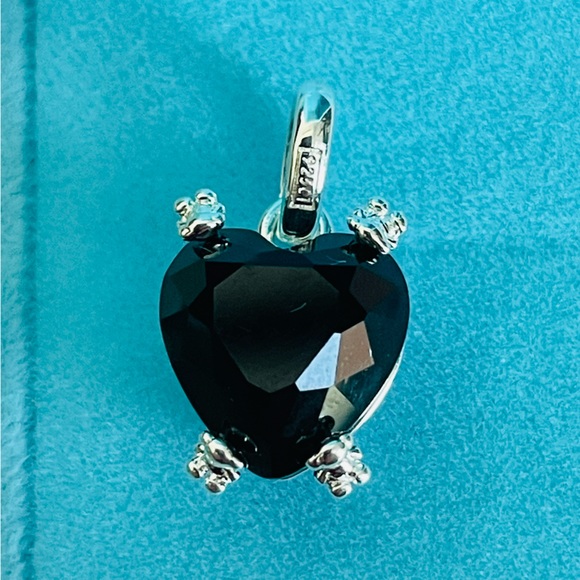 New - Tous Onyx Little Black Heart Pendant 4-little Bears Huggers Dangle - Picture 3 of 16